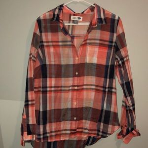 Old navy classic plaid shirt!
